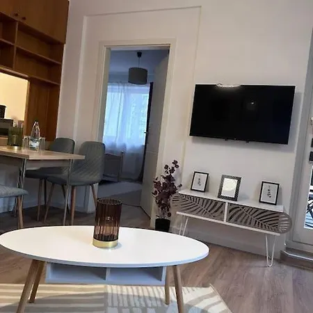 Cozy Mit Balkon I Wlan