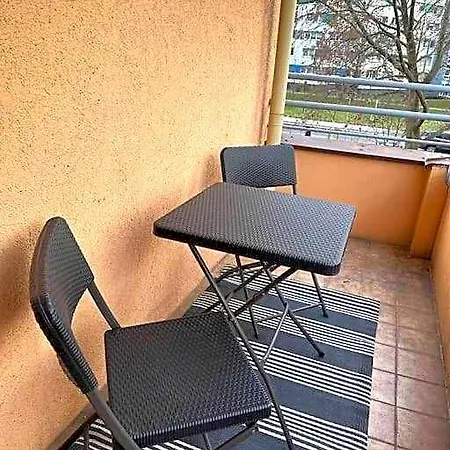 Cozy Mit Balkon I Wlan דירה